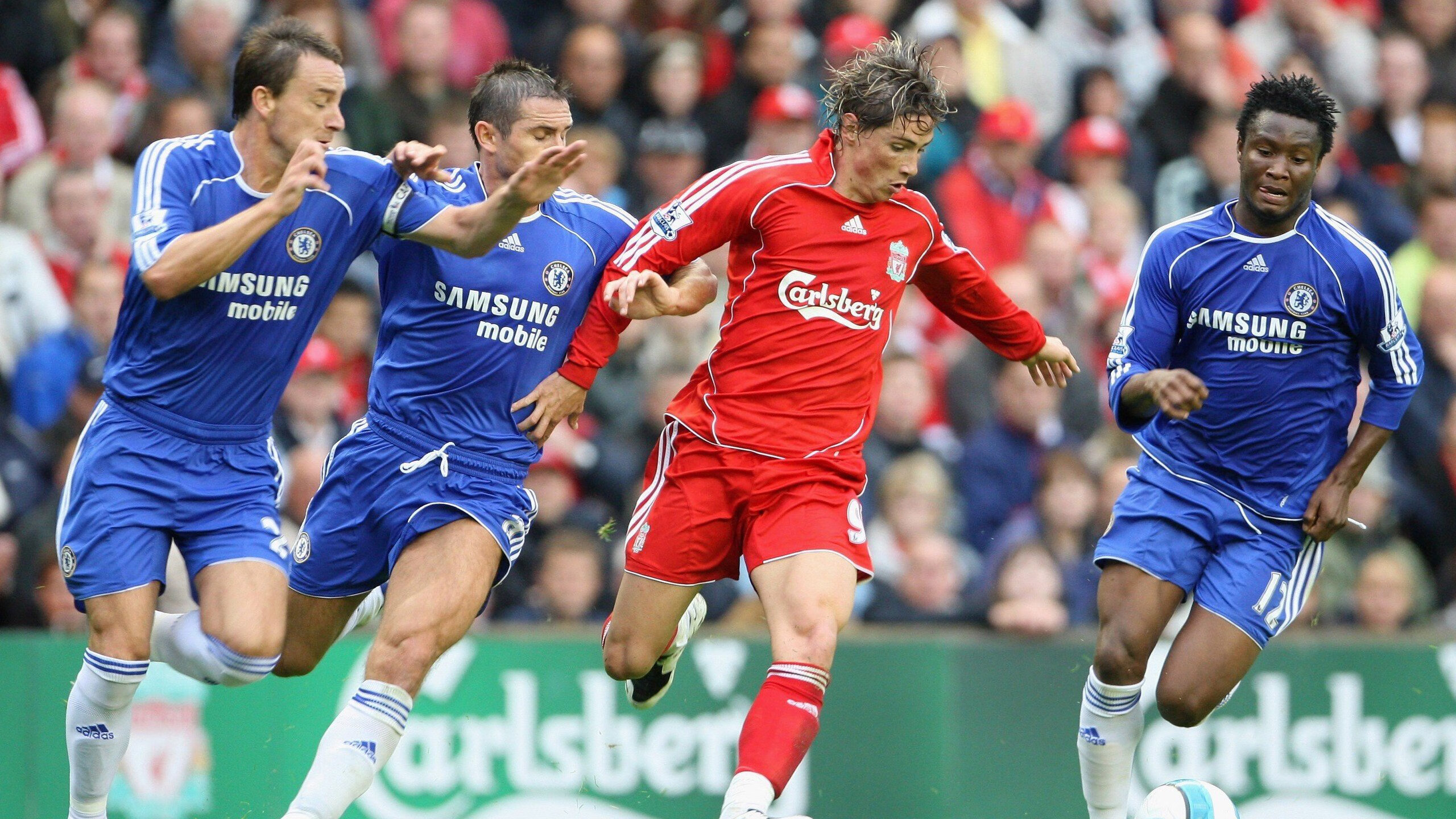 开云体育网站入口-里昂队内气氛融洽，冲击更高目标，里昂队服